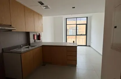 شقة - غرفة نوم - 2 حمامات للبيع في الممشى - مويلح - الشارقة شقة - غرفة نوم - 2 حمامات للبيع في الممشى - مويلح - الشارقة