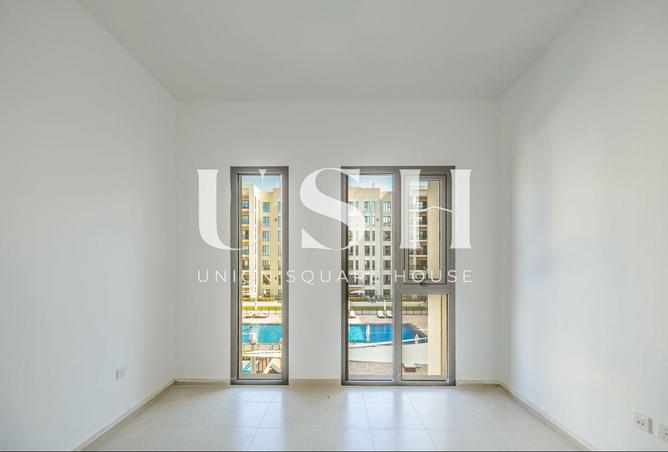 2-bed apartment in Hayat Boulevard 1A · Pool view — photo 3