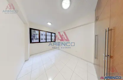 Apartment - 2 Bedrooms - 2 Bathrooms for rent in Silver Sands 1 - Al Mankhool - Bur Dubai - Dubai