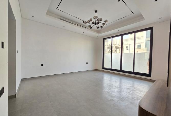 136565510 - Property Image 3