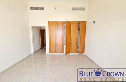 Apartment - 3 Bedrooms - 5 Bathrooms for rent in Hessa Home Building - Oud Metha - Bur Dubai - Dubai