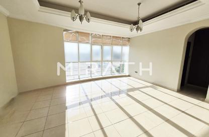 Villa - 5 Bedrooms - 6 Bathrooms for rent in Jumeirah 1 Villas - Jumeirah 1 - Jumeirah - Dubai