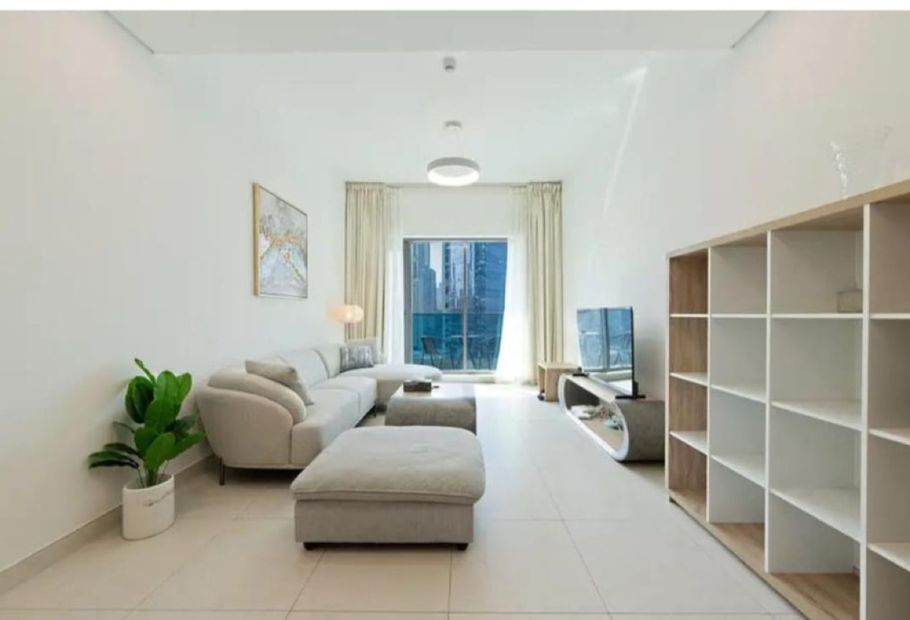 VACANT | FULLY FURNISHED | BURJ KHALIFA VIEW gallery image
