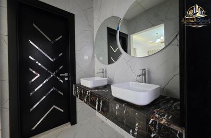 Villa - 5 Bedrooms - 7 Bathrooms for rent in Al Yasmeen 1 - Al Yasmeen - Ajman