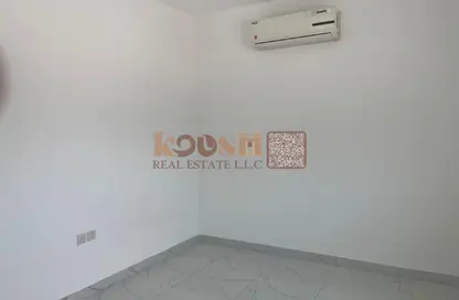 Apartment - 1 Bedroom - 2 Bathrooms for rent in Al Mowaihat 1 - Al Mowaihat - Ajman