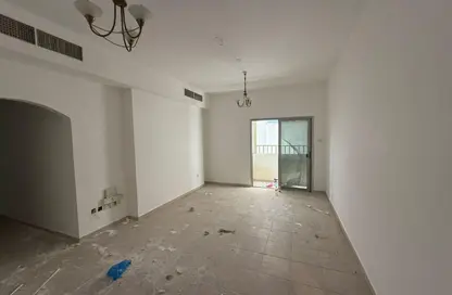 شقة - 2 غرف نوم - 2 حمامات للايجار في الند - القاسمية - الشارقة