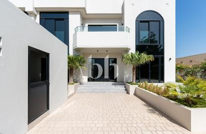 Villa - 5 Bedrooms - 5 Bathrooms for rent in Jumeirah 1 Villas - Jumeirah 1 - Jumeirah - Dubai
