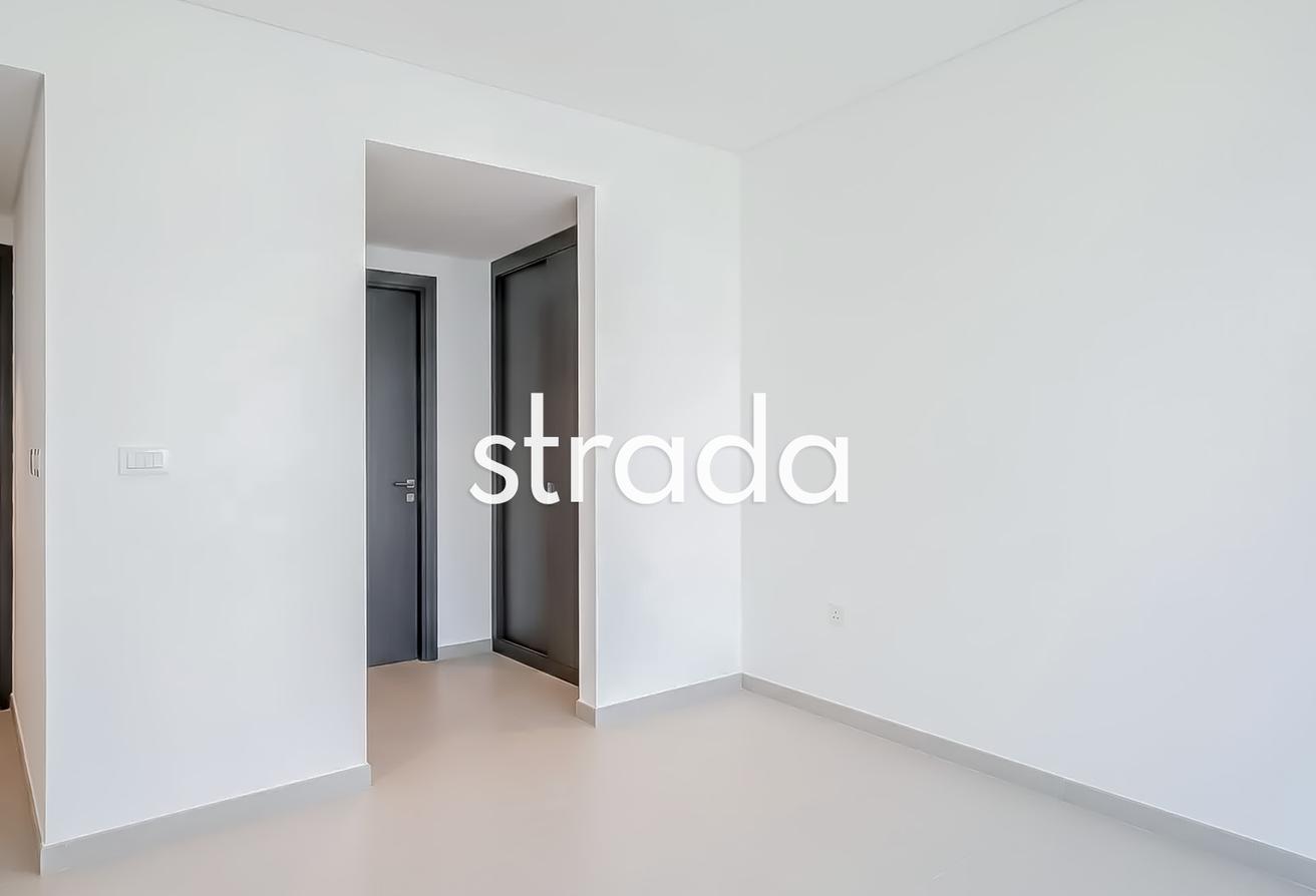 Corner Unit | Unfurnished | Rare Layout photo 10
