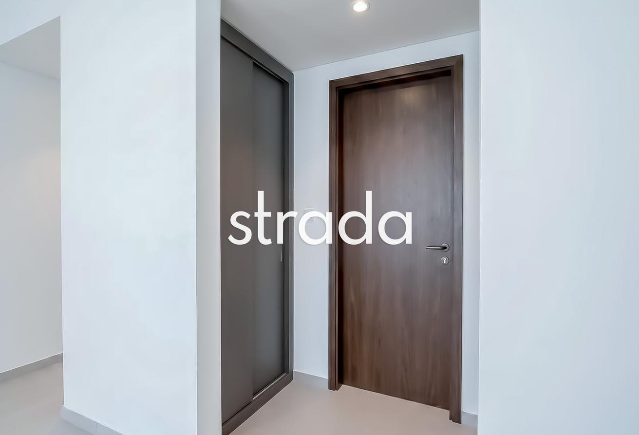 Corner Unit | Unfurnished | Rare Layout photo 11