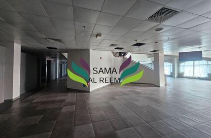 Retail - Studio - 6 Bathrooms for rent in Al Shaikh Building 5 - Al Khabaisi - Deira - Dubai