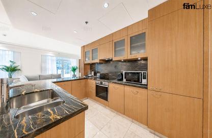 Apartment - 3 Bedrooms - 4 Bathrooms for rent in Ritz Carlton - DIFC - Dubai