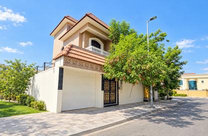 Villa - 3 - 6 for rent in Al Fayha - Al Sharq - Sharjah