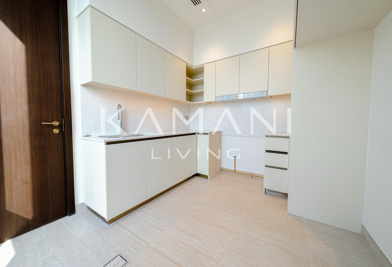 Pool | Corner Unit | Ready to Move photo 6