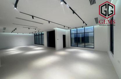 Villa - 5 - 6 for rent in Al Aweer 1 - Al Aweer - Dubai Villa - 5 - 6 for rent in Al Aweer 1 - Al Aweer - Dubai