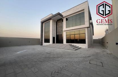 Villa - 5 - 6 for rent in Al Aweer 1 - Al Aweer - Dubai