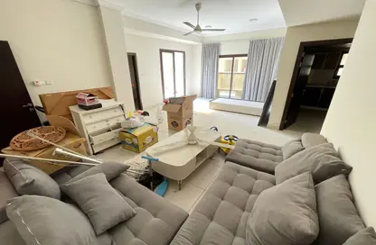 شقة - 2 غرف نوم - 2 حمامات للايجار في مبنى الميناء - 2  الروضة - الروضة - عجمان