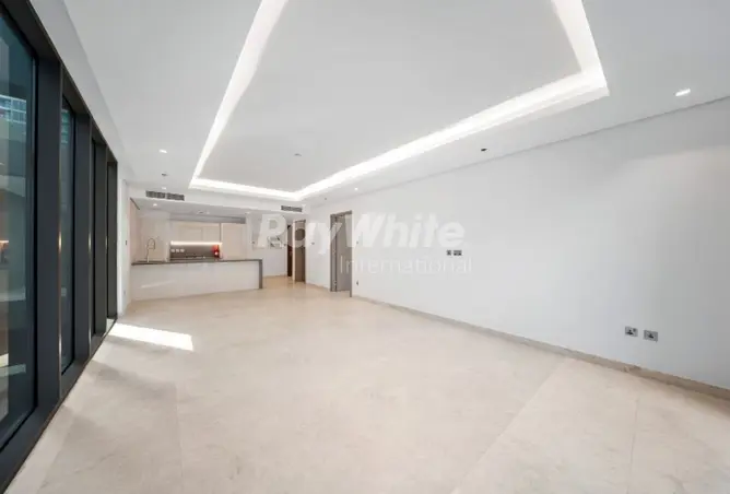 156902021 - Property Image 2