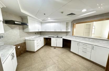 Apartment - 3 Bedrooms - 4 Bathrooms for rent in Al Khushkar - Shoreline Apartments - Palm Jumeirah - Dubai