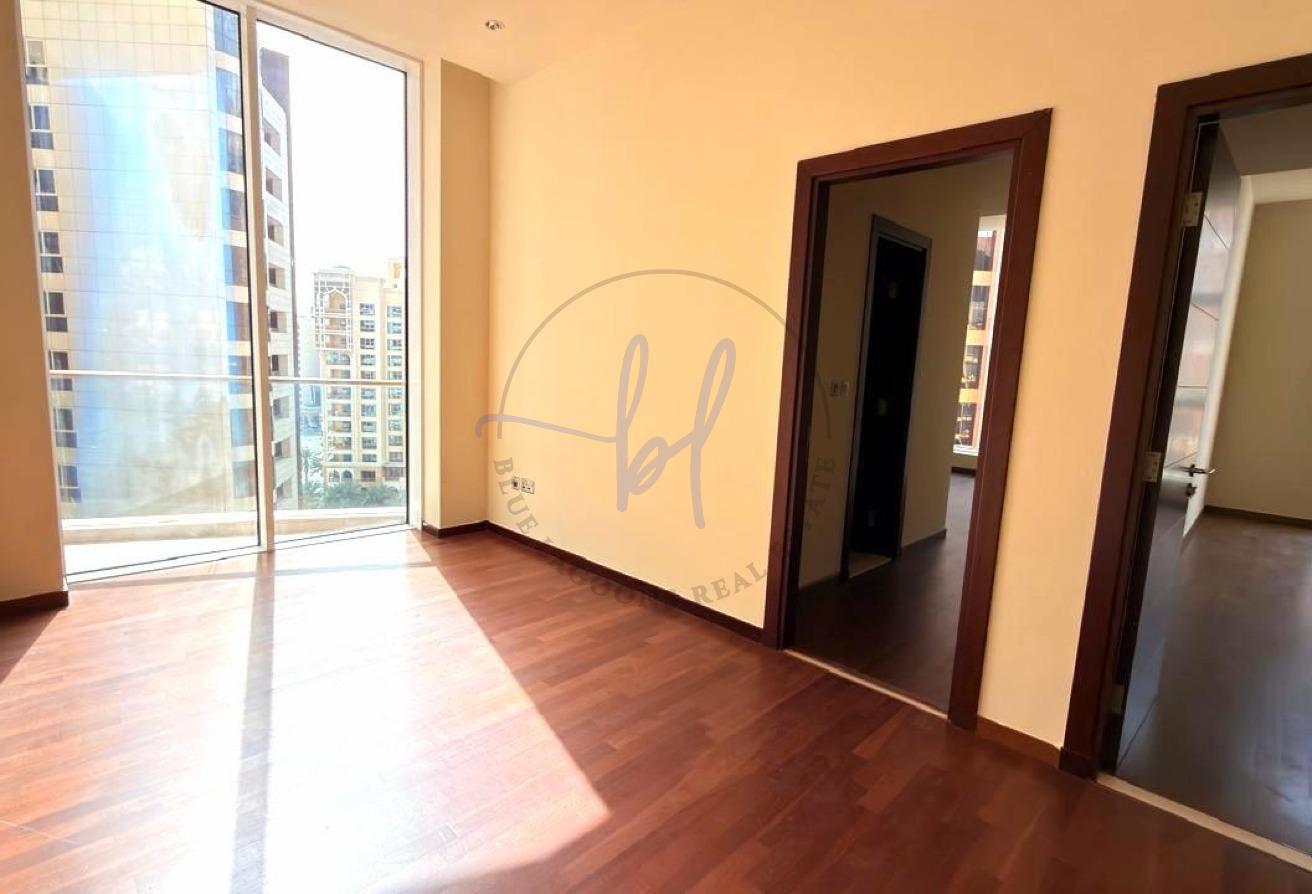 Spacious Layout 3 Bed | Road & Andaz Hotel View photo 27