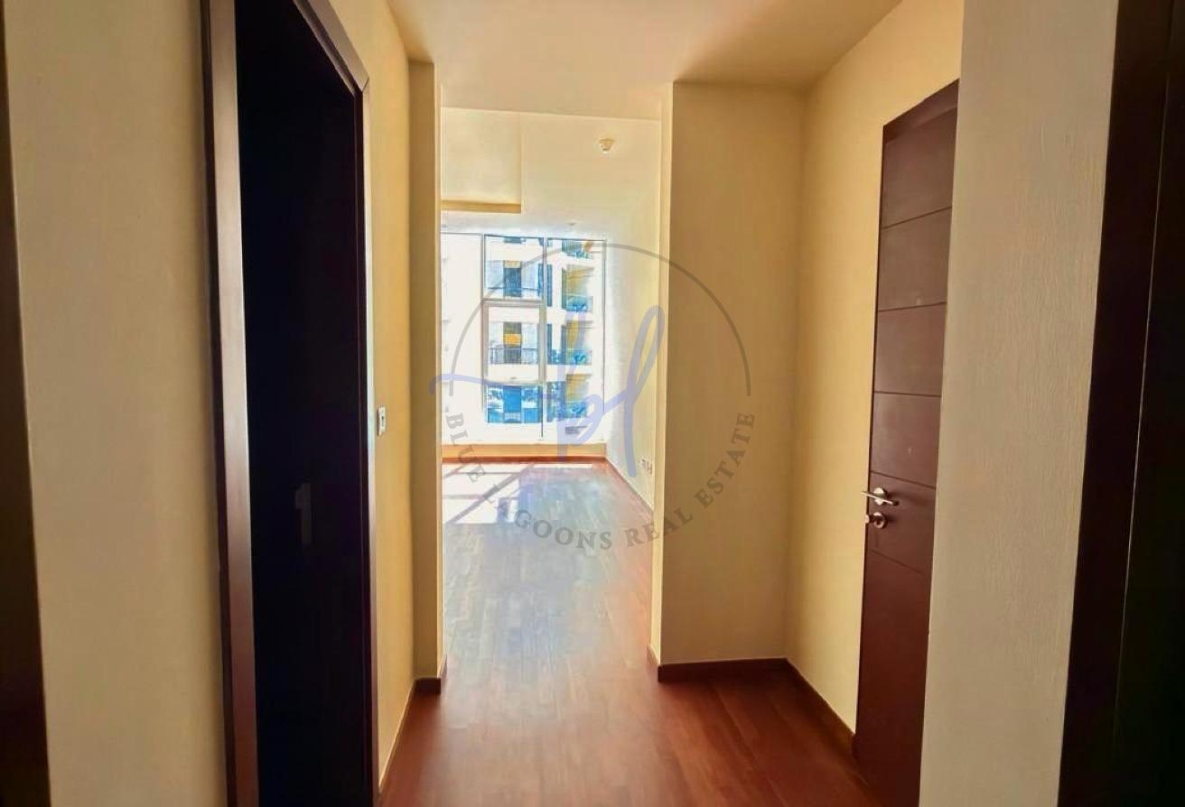 Spacious Layout 3 Bed | Road & Andaz Hotel View photo 22