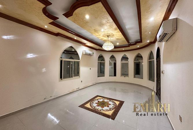 104251406 - Property Image 2