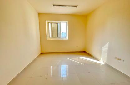 Apartment - 1 Bedroom - 1 Bathroom for rent in Muwailih Building - Muwaileh - Sharjah