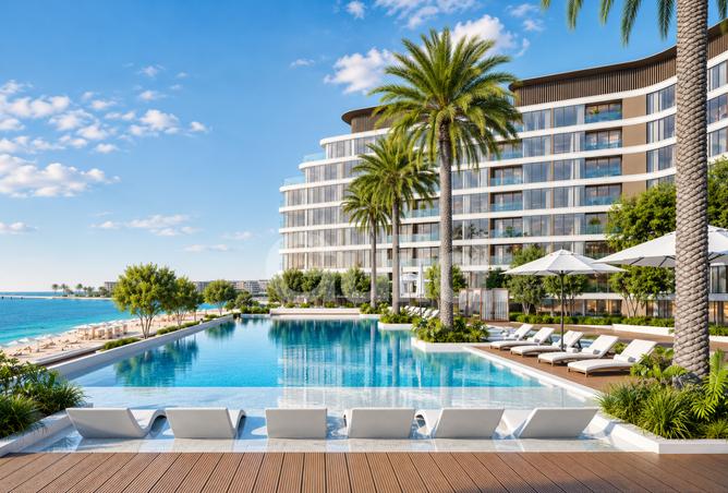 Duplex | Direct Beach | Genuine Resale | Elegant