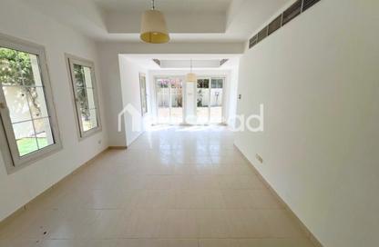 فيلا - 3 غرف نوم - 3 حمامات للايجار في الينابيع 8 - الينابيع - دبي