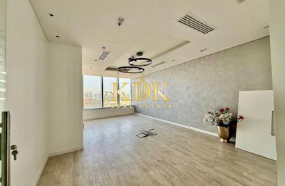 مكتب - استوديو للايجار في برج كونترول - موتور سيتي - دبي