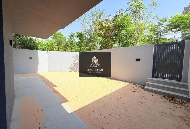 84076779 - Property Main Image