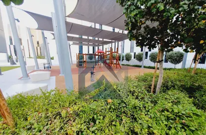 شقة - 1 حمام للايجار في إيست فييليدج - الجادة - الشارقة