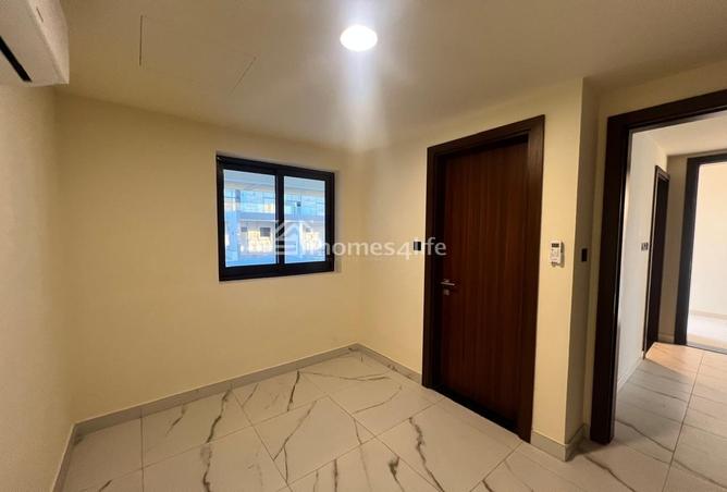 122467755 - Property Image 3