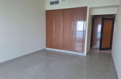 Apartment - 2 Bedrooms - 4 Bathrooms for rent in Corniche Tower - Ajman Corniche Road - Ajman