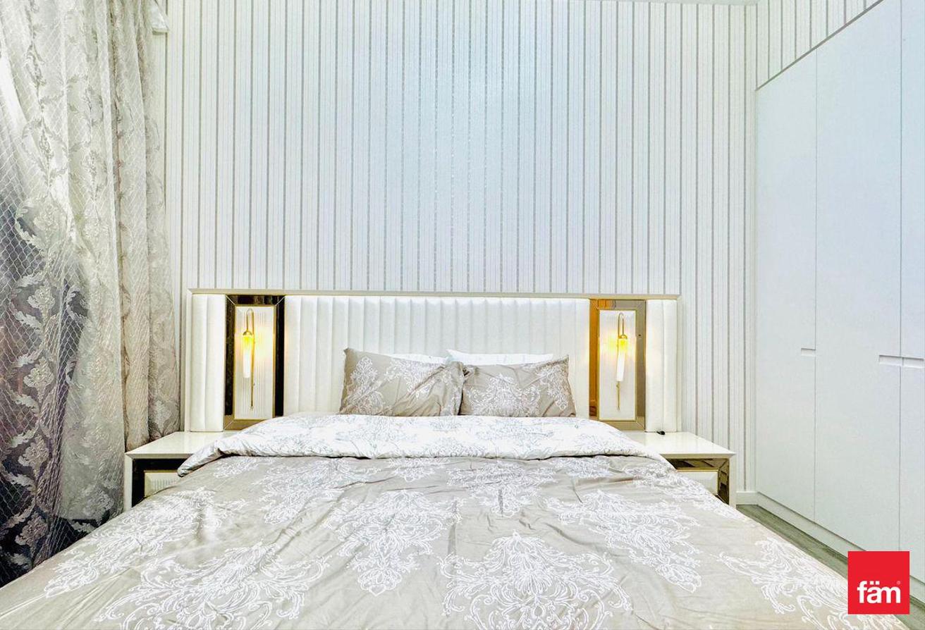 Fully Furnished Premium Building Ready To Move In photo 7