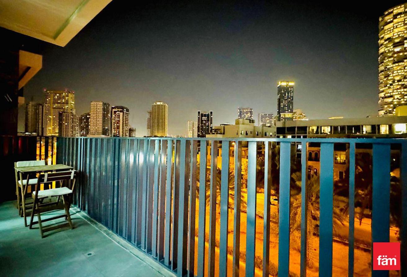 Fully Furnished Premium Building Ready To Move In photo 2