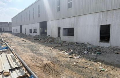 Warehouse - Studio - 2 Bathrooms for rent in Umm Al Thuoob - Umm Al Quwain