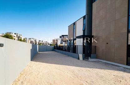 Townhouse - 4 - 4 for sale in Mudon Al Ranim 5 - Mudon - Dubai