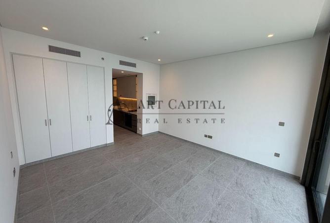 Brand New Unit| Full Canal Views| Business Area photo 2
