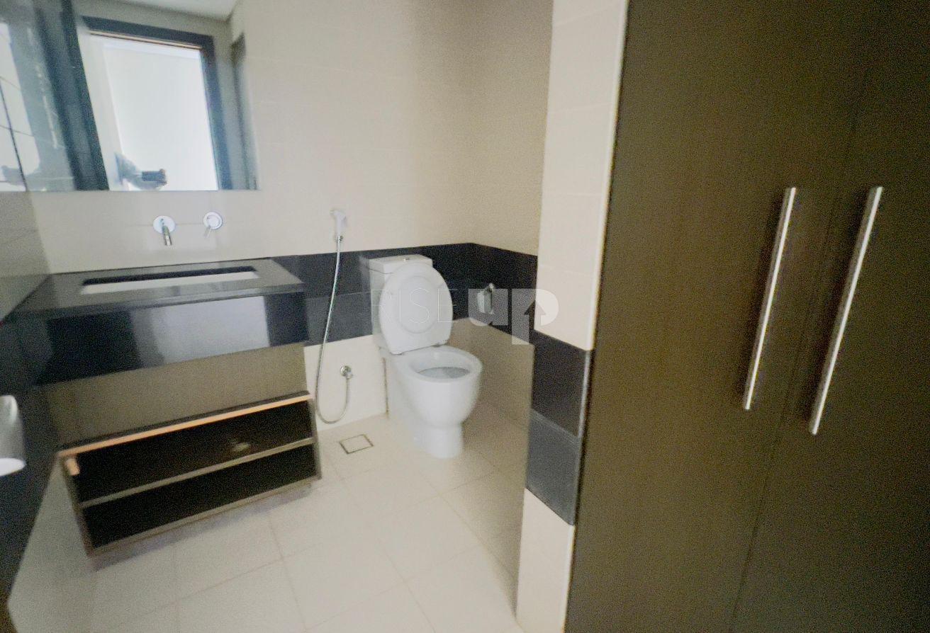 Unfurnished | Spacious Apartment | Vacant photo 9