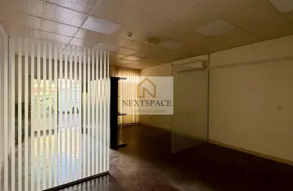 Shop - Studio - 1 Bathroom for rent in Building Y24 - England Cluster - International City - Dubai