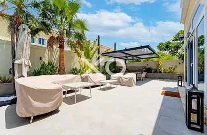 Villa - 4 Bedrooms - 4 Bathrooms for sale in Legacy Large - Legacy - Jumeirah Park - Dubai