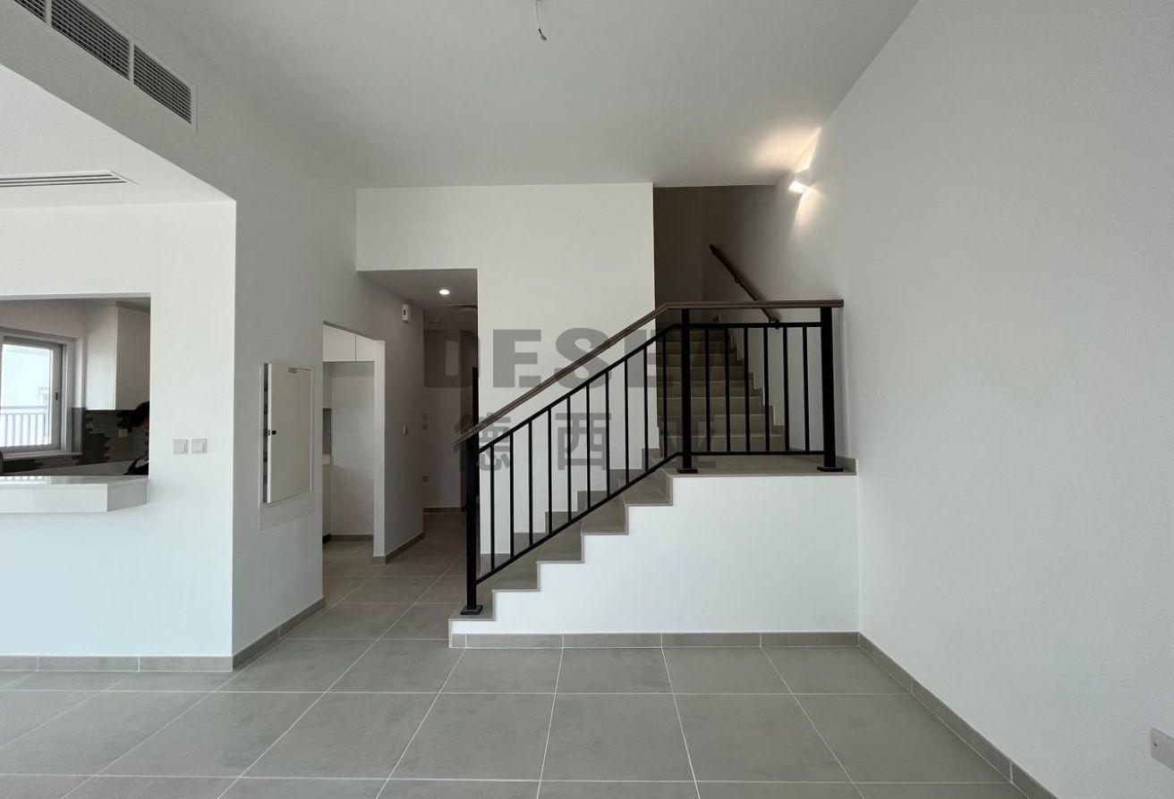 Vacant | Single Row | Near to Park and Pool