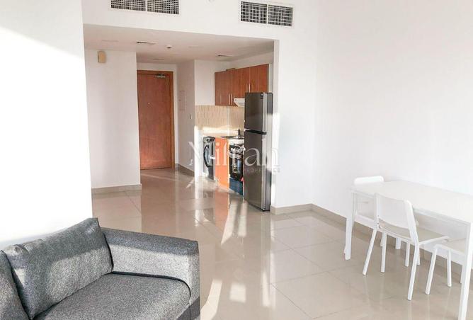 Spacious 1BR | Unfurnished | Vacant photo 3