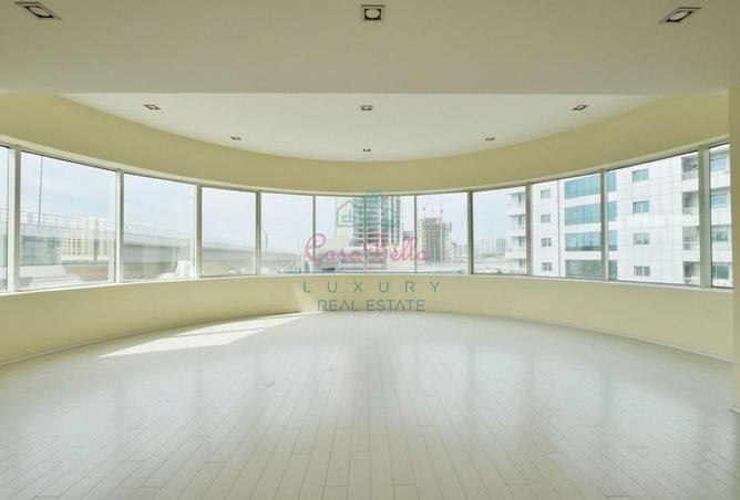 81923019 - Property Image 3