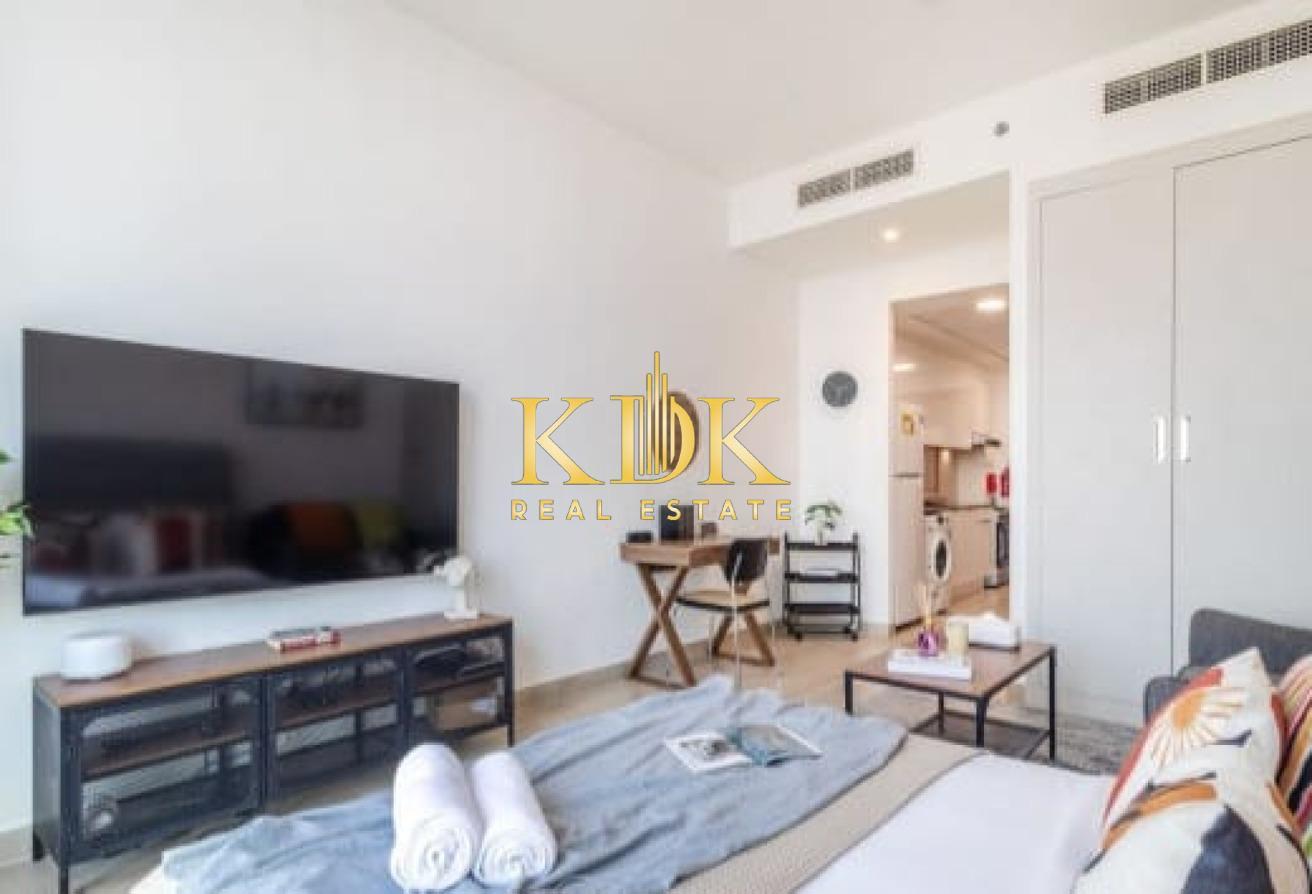 Furnished Studio | Spacious Unit | Community View photo 4