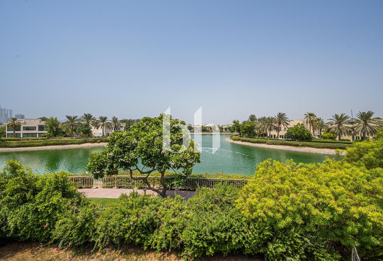 Upgraded & Extended | Lake View | E1 Hattan photo 21