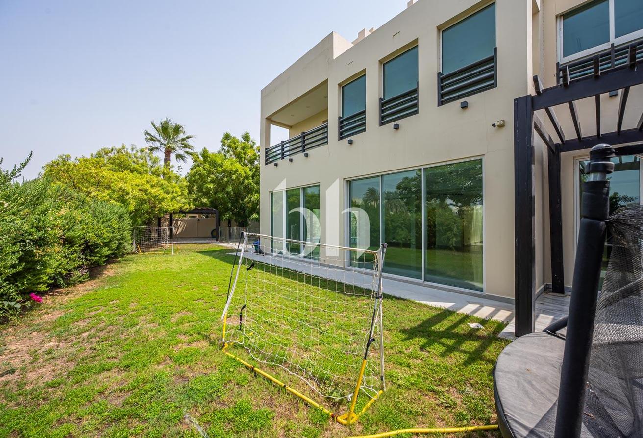 Upgraded & Extended | Lake View | E1 Hattan photo 24