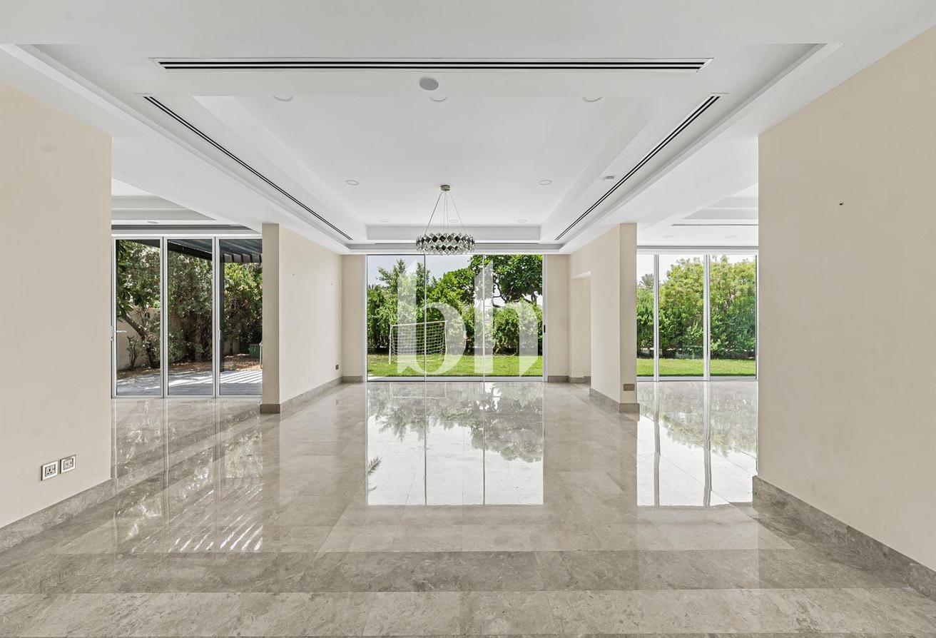 Upgraded & Extended | Lake View | E1 Hattan photo 29