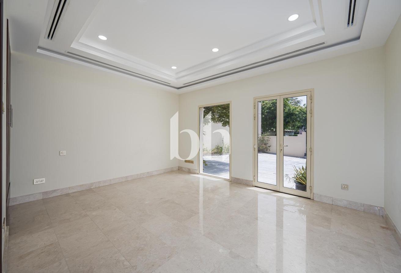 Upgraded & Extended | Lake View | E1 Hattan photo 7