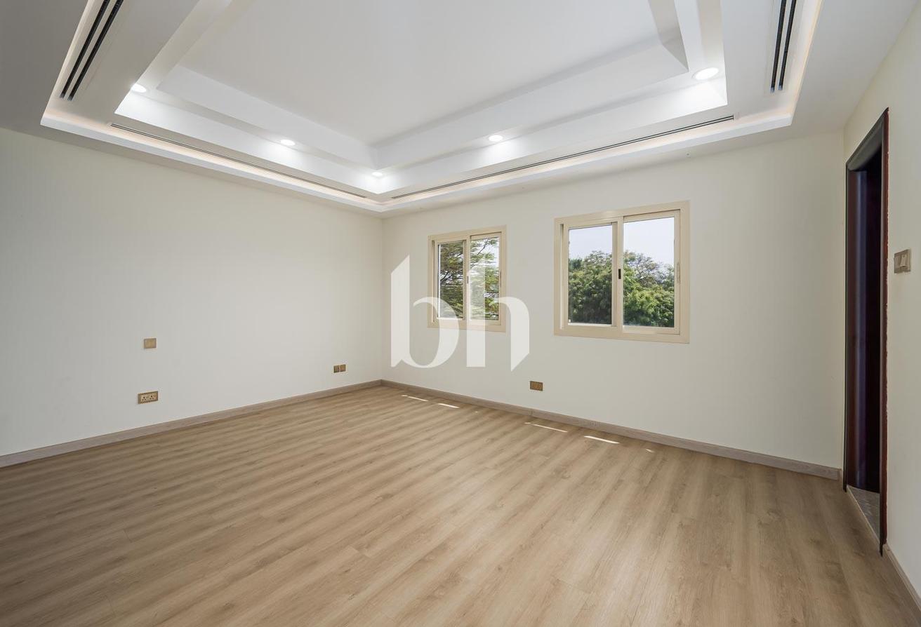 Upgraded & Extended | Lake View | E1 Hattan photo 14